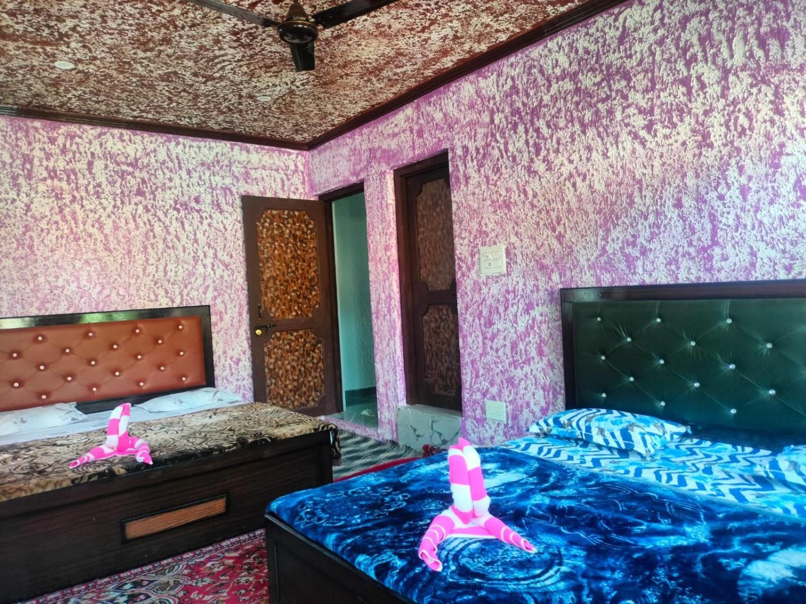 Hotel Sunlight Srinagar Kültér fotó
